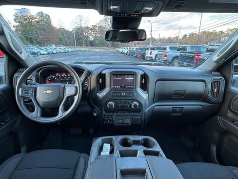 Used 2024 Chevrolet Silverado 2500 Custom w/ Custom Value Package RWD image 18