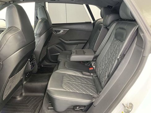 Used 2021 Audi SQ8 Prestige AWD/4WD image 15