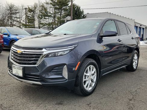 Used 2023 Chevrolet Equinox LT image 3