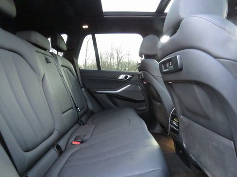 Used 2019 BMW X5 xDrive40i image 16