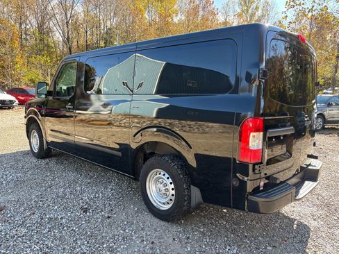 Used 2019 Nissan NV 3500 S image 8