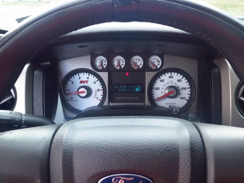 Used 2010 Ford F150 Raptor image 8