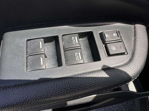 Used 2023 Honda Passport EX-L image 9