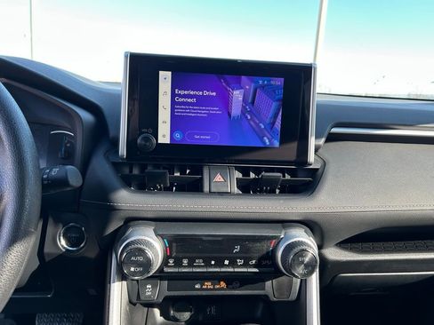 Used 2023 Toyota RAV4 AWD Hybrid image 17