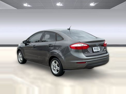 Used 2019 Ford Fiesta SE FWD image 3