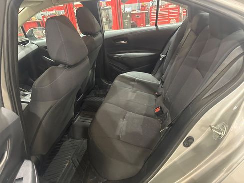 Used 2021 Toyota Corolla LE FWD image 46