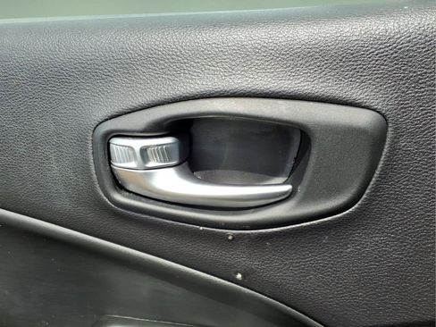 Used 2018 Jeep Compass Latitude w/ Popular Equipment Group AWD/4WD image 15