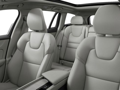 New 2026 Volvo V60 B5 Cross Country Plus w/ Protection Package Premier image 5