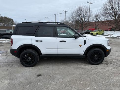 Used 2025 Ford Bronco Sport Badlands image 5