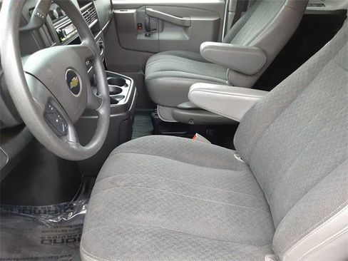 Used 2021 Chevrolet Express 2500 w/ Driver Convenience Package image 10