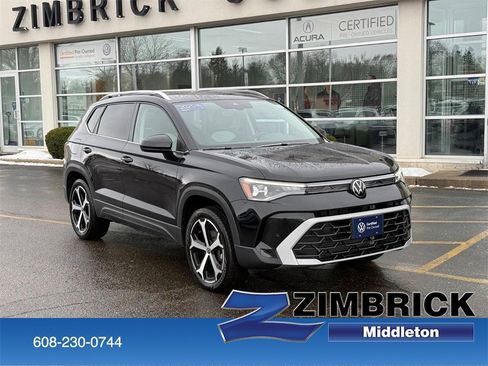 Certified 2025 Volkswagen Taos SEL image 1