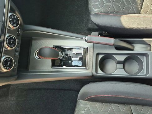 Used 2025 Mitsubishi Outlander Sport LE image 12