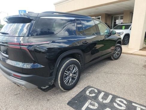 Used 2026 Chevrolet Traverse LT AWD/4WD image 6
