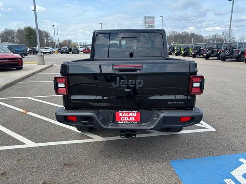 New 2026 Jeep Gladiator Sport AWD/4WD image 8