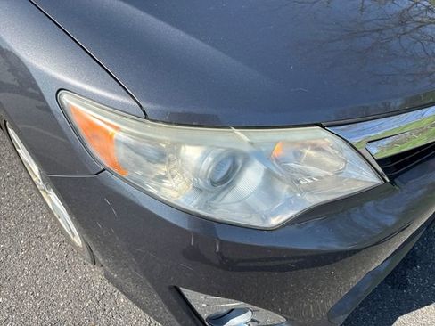 Used 2014 Toyota Camry XLE image 12