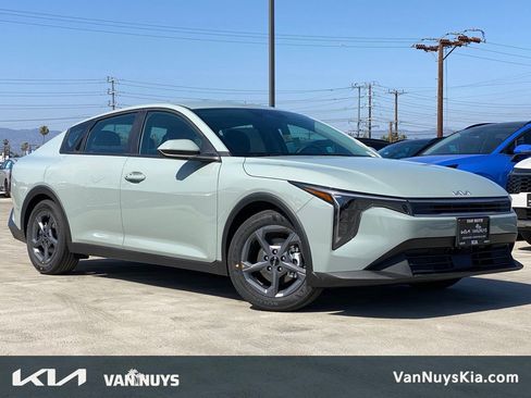 New 2026 Kia K4 FWD image 1