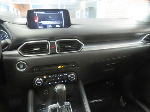 Used 2018 MAZDA CX-5 Touring FWD image 36