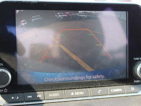 Used 2021 Nissan Sentra SV w/ Trunk Package FWD image 11