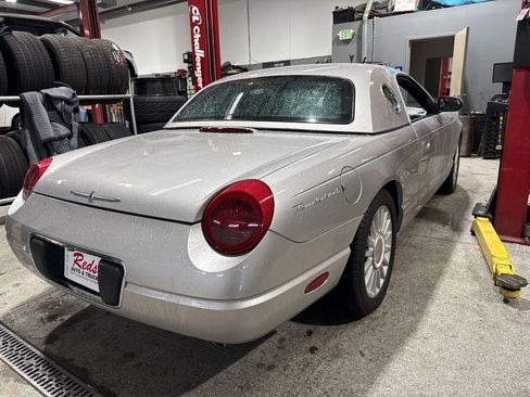 Used 2004 Ford Thunderbird image 37