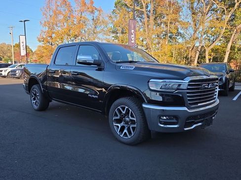 Used 2025 RAM 1500 Laramie image 7