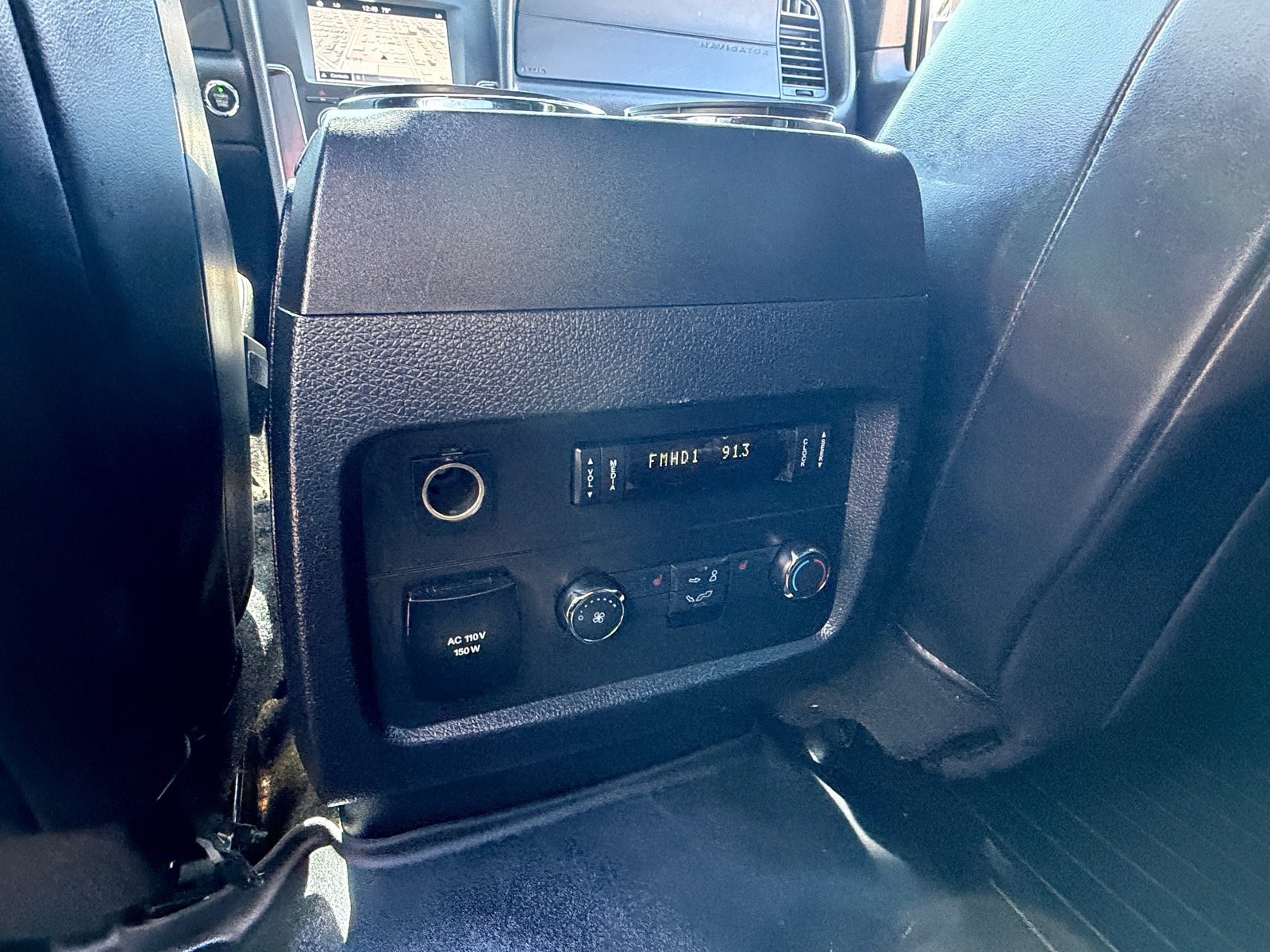 Used 2017 Lincoln Navigator L Select RWD image 12