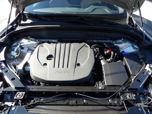 New 2026 Volvo XC60 B5 Plus w/ Protection Package Premier image 31