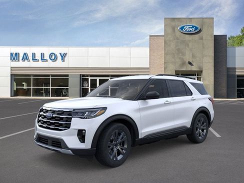 New 2026 Ford Explorer Active w/ Active Comfort Package image 3