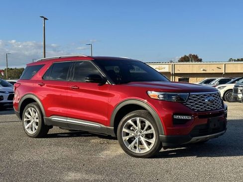 Used 2022 Ford Explorer Platinum w/ Equipment Group 601A image 10