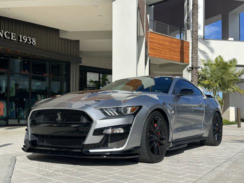 Used 2020 Ford Mustang Shelby GT500 w/ Technology Package image 2