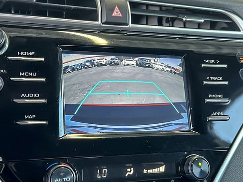 Certified 2019 Toyota Camry SE image 17