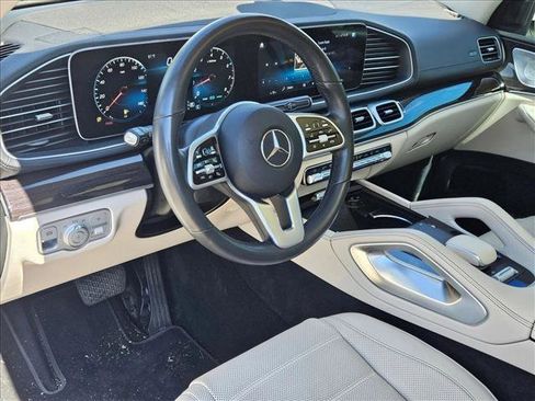 Used 2022 Mercedes-Benz GLS 450 4MATIC image 10