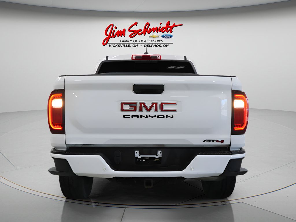 Used 2024 GMC Canyon AT4 w/ AT4 Premium Package AWD/4WD image 5