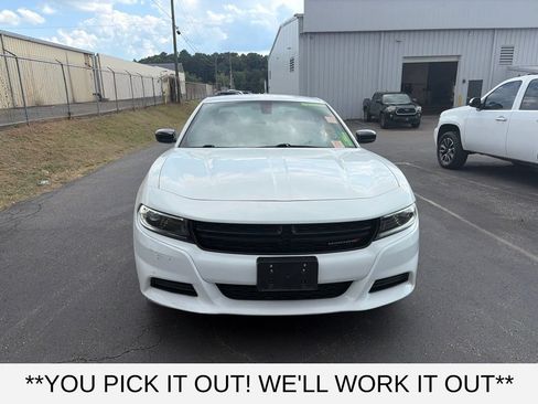 Used 2023 Dodge Charger SXT RWD image 2