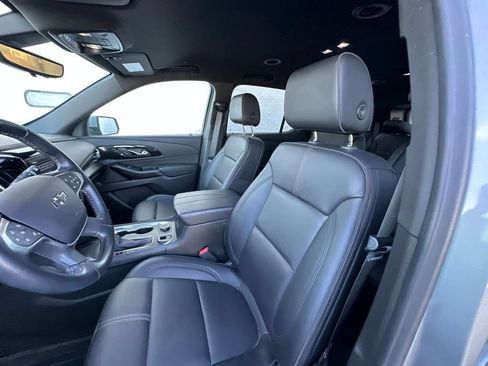 Used 2023 Chevrolet Traverse RS AWD/4WD image 10