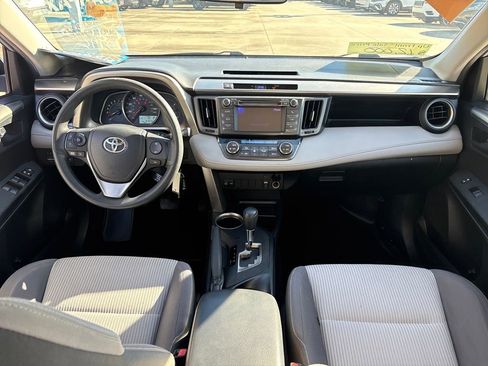 Used 2013 Toyota RAV4 XLE image 8