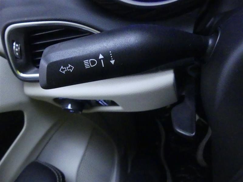 Used 2023 Chrysler Pacifica Limited AWD/4WD image 22