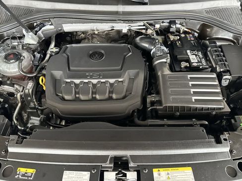Used 2024 Volkswagen Tiguan SE FWD image 12