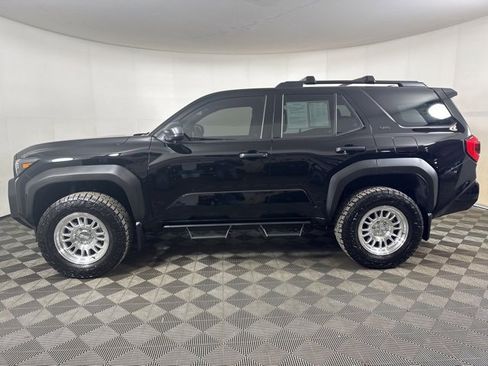 Used 2025 Toyota 4Runner SR5 image 7