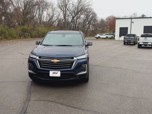 Certified 2023 Chevrolet Traverse LT image 3