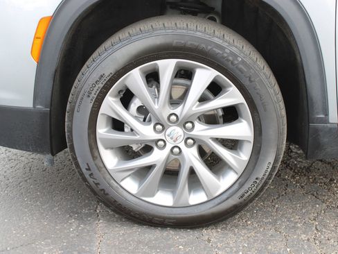 Used 2025 Buick Enclave Preferred image 11