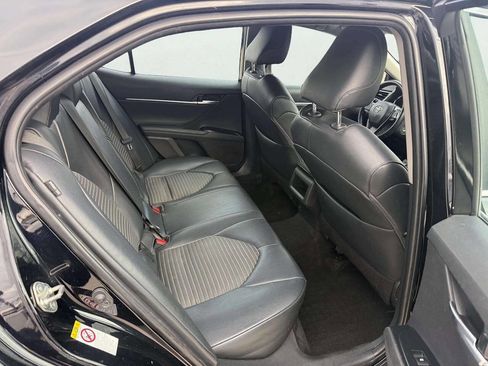 Used 2018 Toyota Camry SE image 13