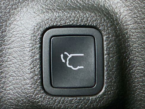 Used 2022 Jeep Compass Trailhawk w/ Trailhawk Elite Group image 31