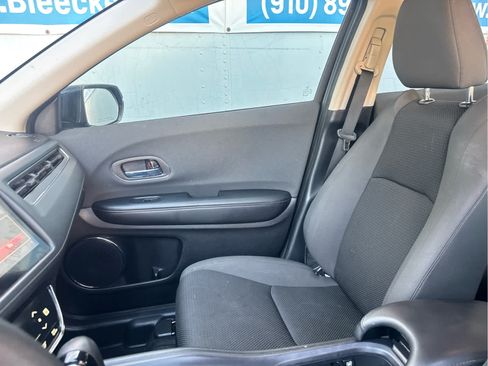 Used 2021 Honda HR-V EX image 30