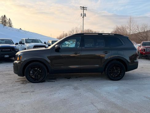 Used 2024 Kia Telluride EX X-Line image 7