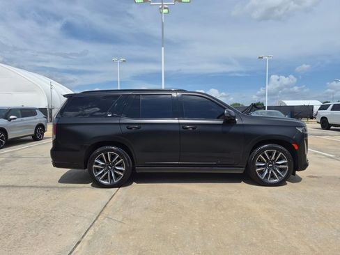 Used 2021 Cadillac Escalade Sport w/ Driver Assist Tech Package AWD/4WD image 4