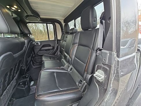 Used 2021 Jeep Gladiator Mojave image 19