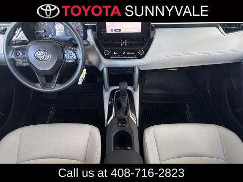 Used 2023 Toyota Corolla Cross L AWD/4WD image 4