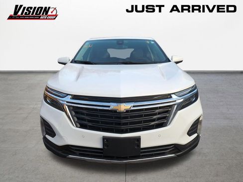 Used 2024 Chevrolet Equinox LT image 2