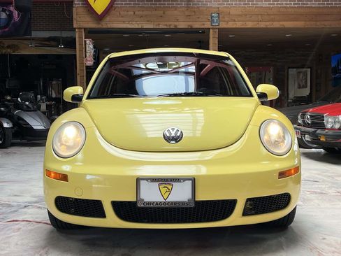 Used 2009 Volkswagen Beetle S FWD image 7