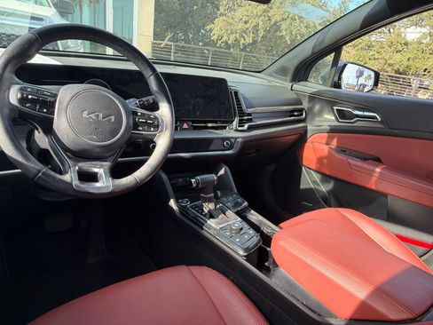 Used 2024 Kia Sportage SX FWD image 9